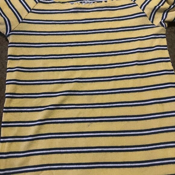 Justice Yellow and Black Short Sleeve Tee - Picture 4 of 4